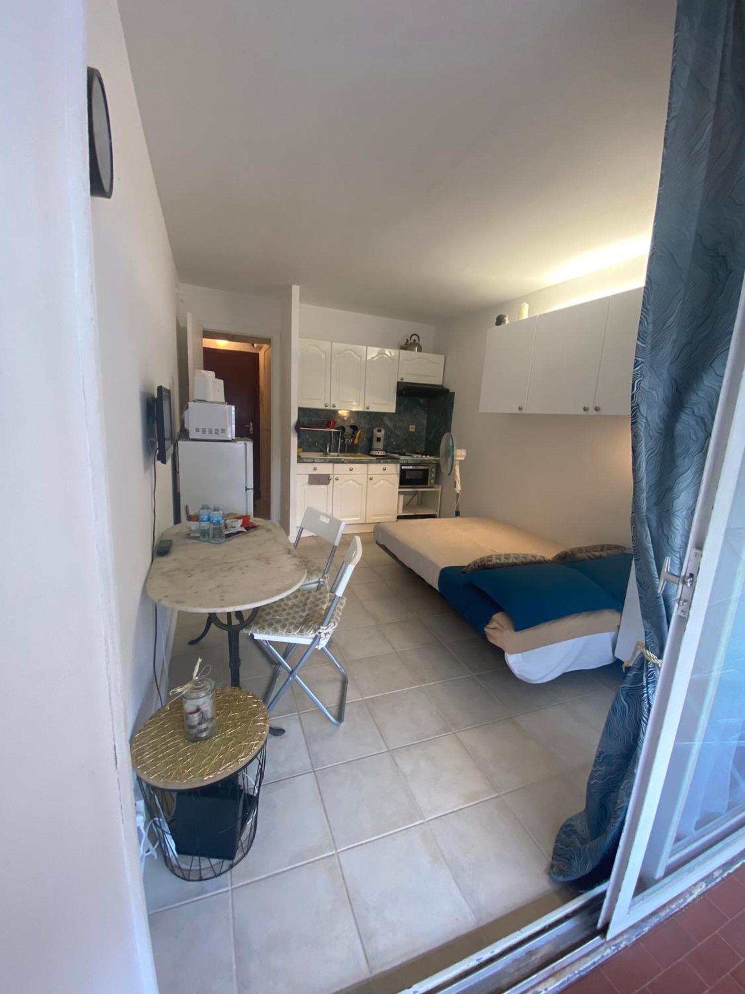 Joli Studio Neuf Av Terrasse A 50 M De La Mer Et Gare Roquebrune-Cap-Martin Eksteriør bilde